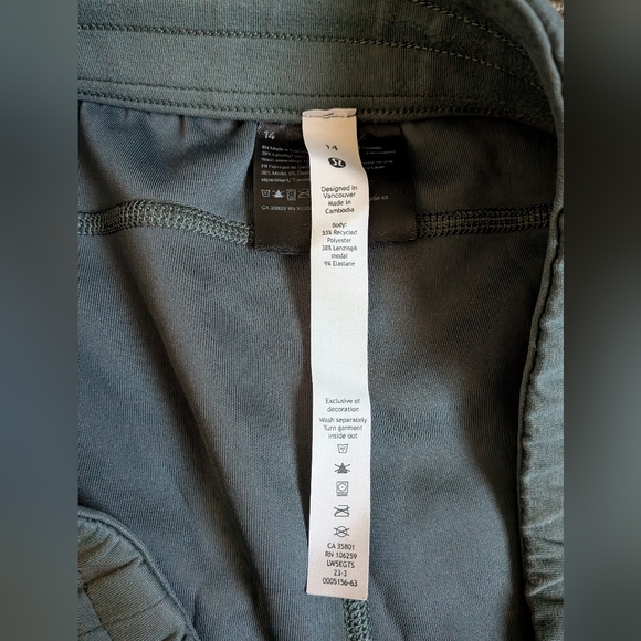 Lululemon Softstreme High-Rise Soft Green 31" Athletic Pants Sz 14 - Picture 4 of 10